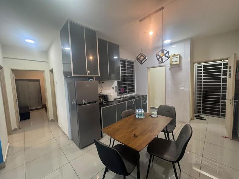 Service Residence for Sale at ARC @ Austin Hills - Daniel Yong - Kitchen - PropertyGuru.com.my