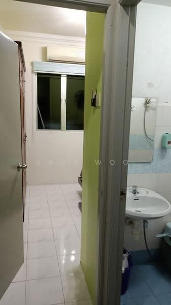Pangsapuri untuk Disewa di Desa Alor Vista - Abby Woo - Bathroom - PropertyGuru.com.my