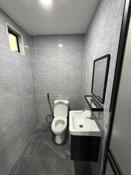 1-storey Terraced House for Sale in Taman Pelangi (Johor Bahru) - Melinda Ee - Bathroom - PropertyGuru.com.my
