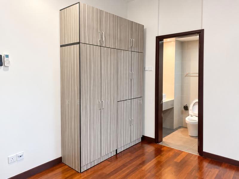 Condominium for Rent at Paraiso Residence @ The Earth - Kelly Chua - Bathroom - PropertyGuru.com.my