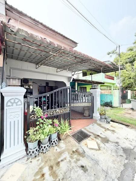 2-storey Terraced House for Sale in Kelapa Sawit (Kulai) - Daniel Yong - Exterior - PropertyGuru.com.my
