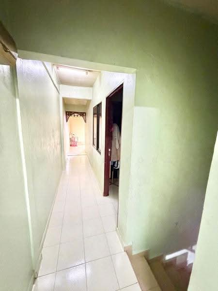 2-storey Terraced House for Sale in Kelapa Sawit (Kulai) - Daniel Yong - Corridor - PropertyGuru.com.my