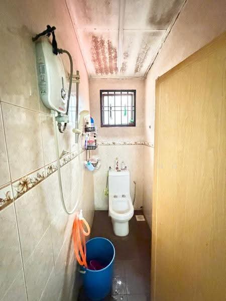 2-storey Terraced House for Sale in Kelapa Sawit (Kulai) - Daniel Yong - Bathroom - PropertyGuru.com.my