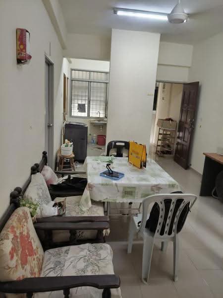 Pangsapuri untuk Disewa di Permai Jaya - CK Ooi - Living Room - PropertyGuru.com.my