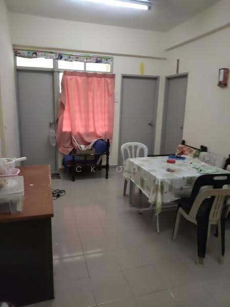 Pangsapuri untuk Disewa di Permai Jaya - CK Ooi - Dining Room - PropertyGuru.com.my