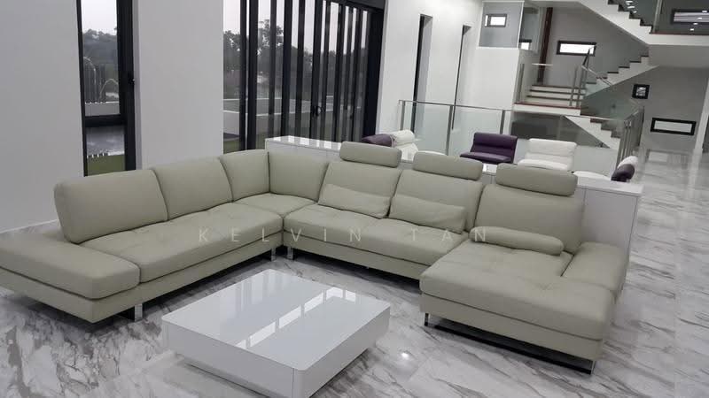 Bungalow House for Sale in Sultan Abdul Aziz Shah Golf & Country Club (Shah Alam) - Kelvin Tan - Living Room - PropertyGuru.com.my