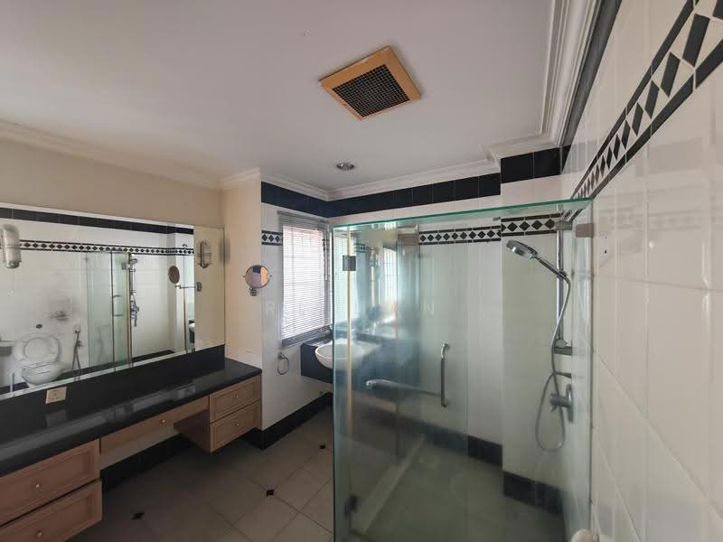2-storey Terraced House for Rent in Usj 5 (Subang Jaya) - RL Han - Bathroom - PropertyGuru.com.my