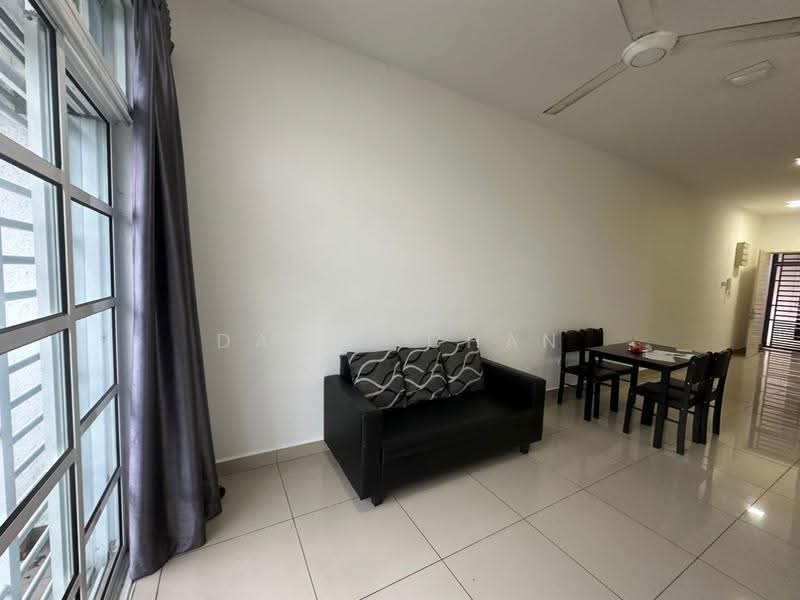 Pangsapuri untuk Dijual di Nusa Heights (Nusa Puncak) - David Chan - Living Room - PropertyGuru.com.my