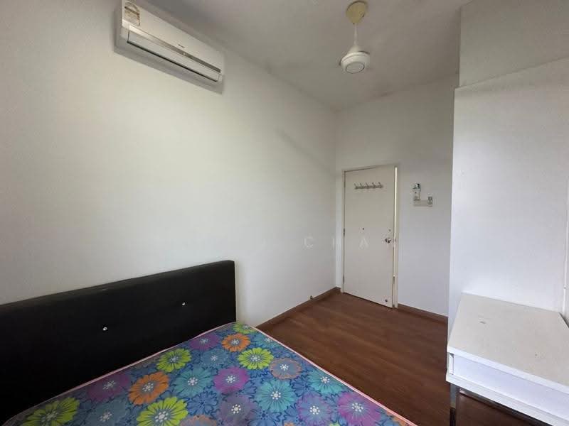 Pangsapuri untuk Dijual di Nusa Heights (Nusa Puncak) - David Chan - Bedroom - PropertyGuru.com.my