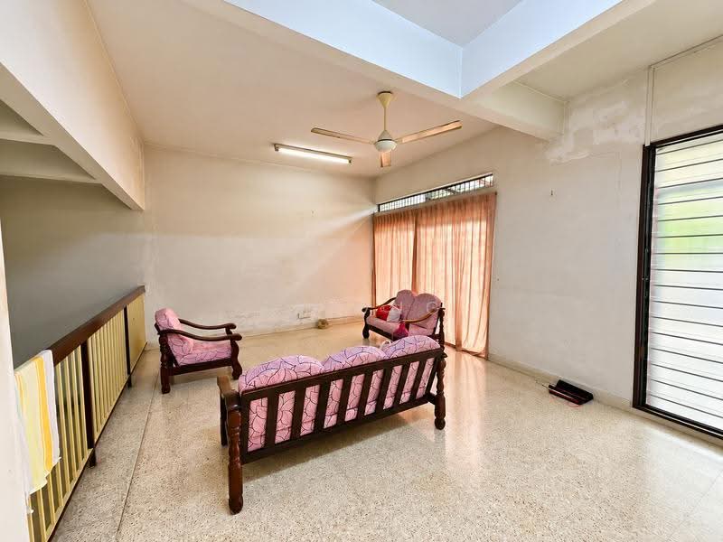 2-storey Terraced House for Sale in Paya Terubong (Ayer Itam) - CY Ong - Living Room - PropertyGuru.com.my