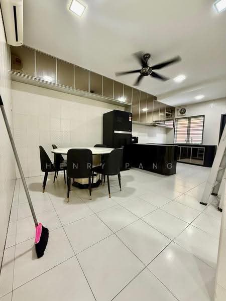 Rumah Teres 2-Tingkat untuk Disewa di Bandar Putra Kulai (Kulai) - Henry Pang - Kitchen - PropertyGuru.com.my