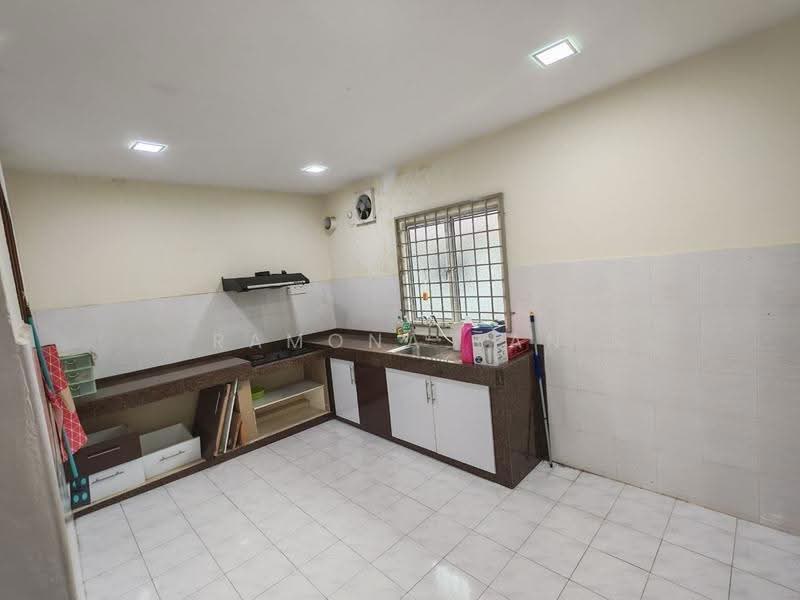 Rumah Teres 1-Tingkat untuk Dijual di Taman Malim Jaya (Bachang) - Ramona Tan - PropertyGuru.com.my