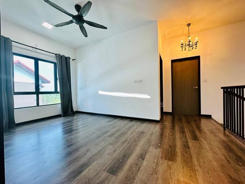 2-storey Terraced House for Sale in Serene Heights (Semenyih) - Amir Abas - Living Room - PropertyGuru.com.my