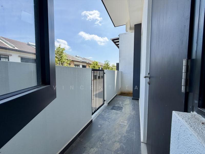 2-storey Terraced House for Sale in 16 Sierra (Puchong) - Vincent Tai - Exterior - PropertyGuru.com.my