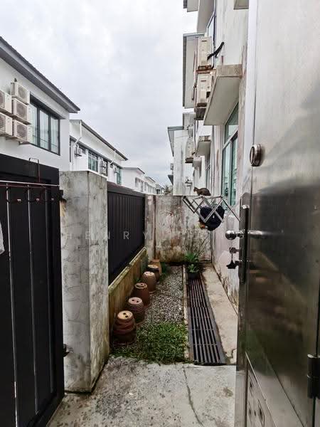 2-storey Terraced House for Sale in Bandar Indahpura (Kulai) - Henry Pang - Exterior - PropertyGuru.com.my