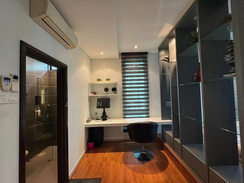 Rumah Berkembar untuk Dijual di Senibong (Permas Jaya) - Jayne Wong - Study - PropertyGuru.com.my
