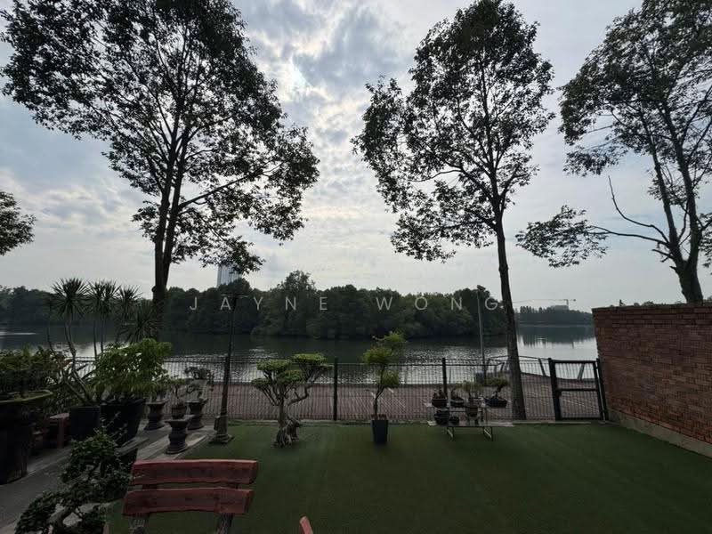 Rumah Berkembar untuk Dijual di Senibong (Permas Jaya) - Jayne Wong - Garden - PropertyGuru.com.my