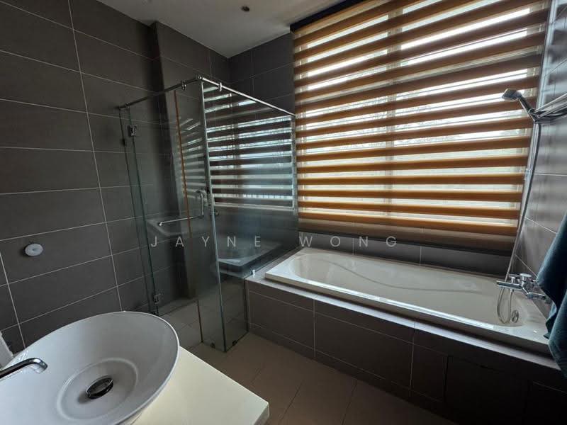 Rumah Berkembar untuk Dijual di Senibong (Permas Jaya) - Jayne Wong - Bathroom - PropertyGuru.com.my