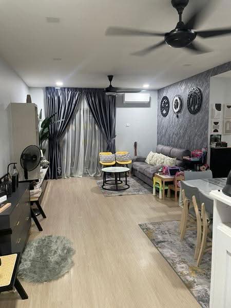 Pangsapuri untuk Dijual di Impian Senibong Apartment - Steve Tey - Living Room - PropertyGuru.com.my