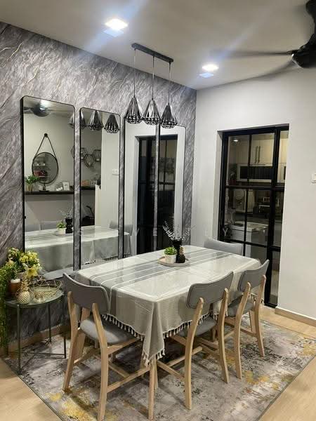 Pangsapuri untuk Dijual di Impian Senibong Apartment - Steve Tey - Dining Room - PropertyGuru.com.my