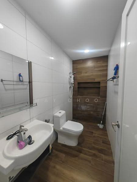 Rumah Berkembar untuk Disewa di Jalan Rozhan (Bukit Mertajam) - May Choo - Bathroom - PropertyGuru.com.my