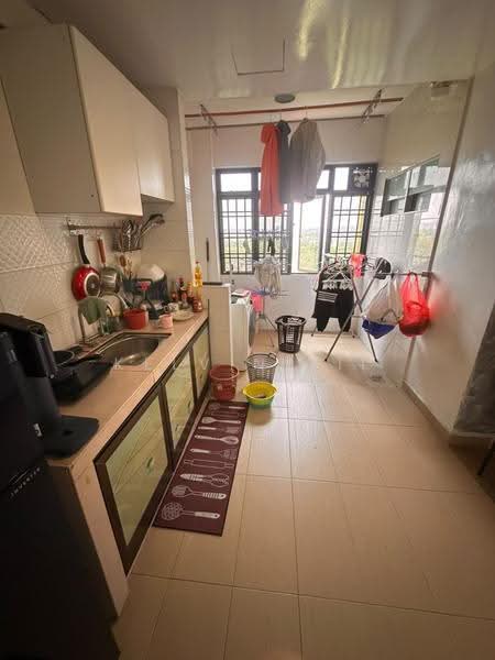Rumah Flat untuk Dijual di Taman Tampoi Indah - kelvin Sii - Kitchen - PropertyGuru.com.my