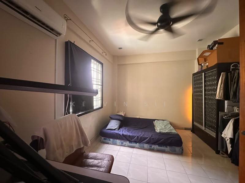 Rumah Flat untuk Dijual di Taman Tampoi Indah - kelvin Sii - Bedroom - PropertyGuru.com.my