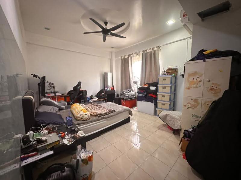 Rumah Flat untuk Dijual di Taman Tampoi Indah - kelvin Sii - Bedroom - PropertyGuru.com.my