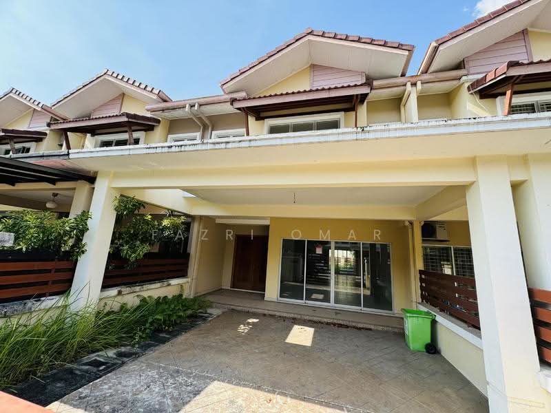 2-storey Terraced House for Sale in Denai Alam (Shah Alam) - Fazri Omar - Exterior - PropertyGuru.com.my