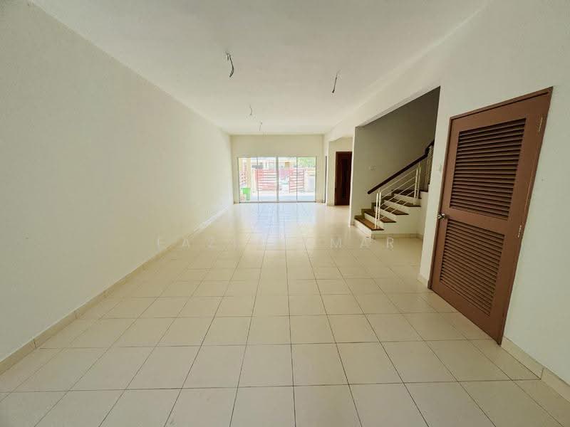 2-storey Terraced House for Sale in Denai Alam (Shah Alam) - Fazri Omar - Living Room - PropertyGuru.com.my