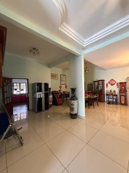 Rumah Banglo untuk Dijual di Bandar Putra Kulai (Kulai) - Henry Pang - Living Room - PropertyGuru.com.my