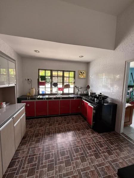 Rumah Banglo untuk Dijual di Bandar Putra Kulai (Kulai) - Henry Pang - Kitchen - PropertyGuru.com.my