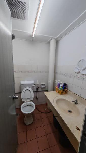 Apartment for Sale at Vista Saujana - Ben Ng - Bathroom - PropertyGuru.com.my