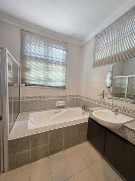 Semi-Detached House for Rent in Taman Impian Emas (Skudai) - Li Wei - Bathroom - PropertyGuru.com.my