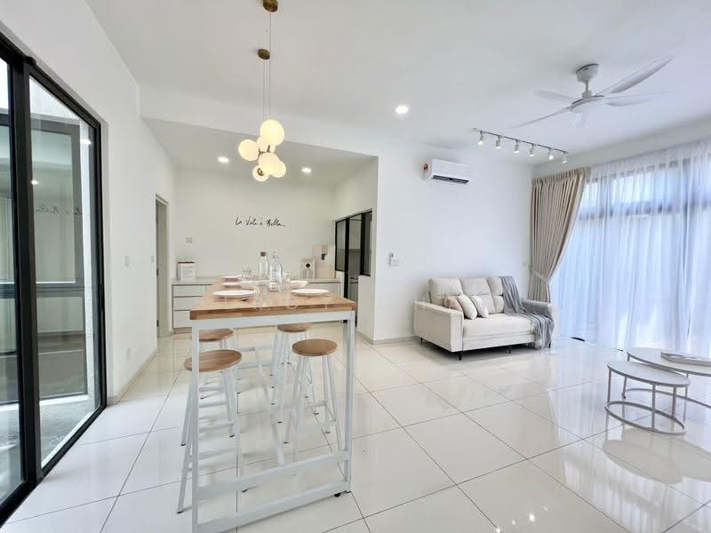 Rumah Teres untuk Disewa di Iskandar Puteri (Nusajaya) (Johor) - Elroy Chan - Living Room - PropertyGuru.com.my