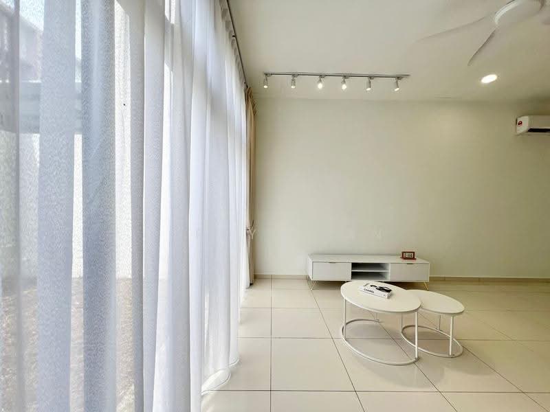 Rumah Teres untuk Disewa di Iskandar Puteri (Nusajaya) (Johor) - Elroy Chan - Living Room - PropertyGuru.com.my
