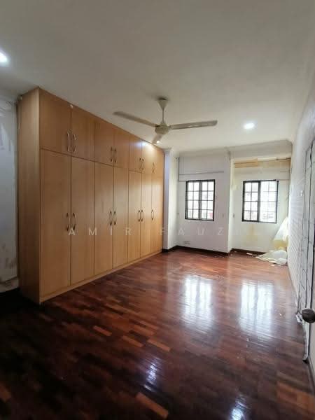 Rumah Teres untuk Dijual di Bukit Rahman Putra (Sungai Buloh) - Amir Fauzi - Bedroom - PropertyGuru.com.my