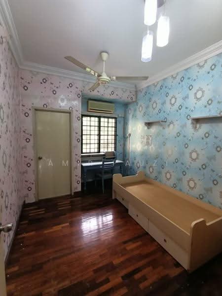 Rumah Teres untuk Dijual di Bukit Rahman Putra (Sungai Buloh) - Amir Fauzi - Bedroom - PropertyGuru.com.my
