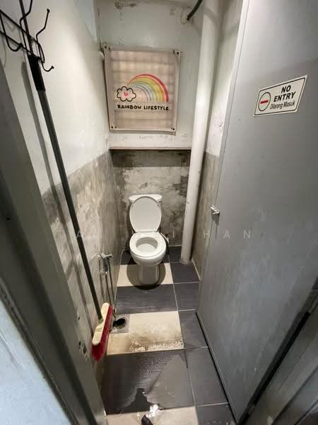 Shop for Rent in Taman Bukit Permai (Ampang) - Tan Wei Han - Bathroom - PropertyGuru.com.my