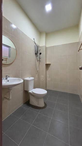 2-storey Terraced House for Rent in Bandar Meru Raya (Ipoh) - Kent Chow - Bathroom - PropertyGuru.com.my