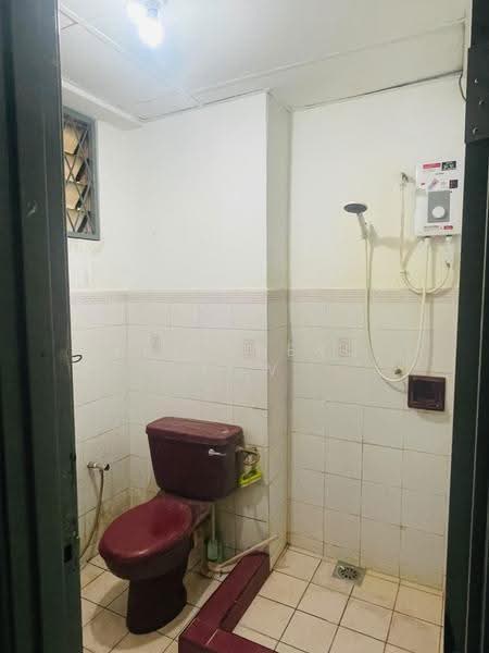 Condominium for Sale at Kelana Puteri - Lim Cheng Tow - Bathroom - PropertyGuru.com.my