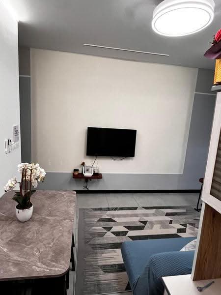 Kediaman Servis untuk Dijual di Neu Suites - Elaine Yap - Living Room - PropertyGuru.com.my