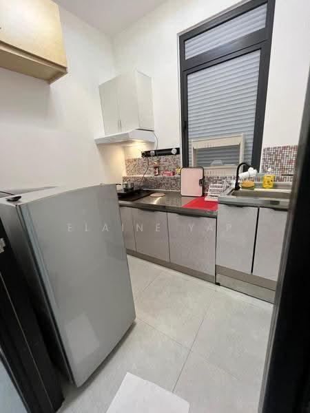Kediaman Servis untuk Dijual di Neu Suites - Elaine Yap - Kitchen - PropertyGuru.com.my