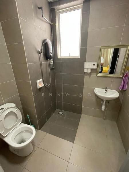 Kondominium untuk Disewa di D'suria Condominium - Jenny Ng - Bathroom - PropertyGuru.com.my