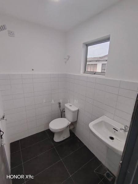 Rumah Teres 1.5-Tingkat untuk Dijual di Ipoh (Perak) - Fatin . - Bathroom - PropertyGuru.com.my
