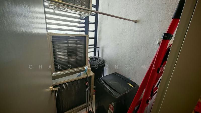 Kediaman Servis untuk Dijual di The Pano - Chang Hoong Wen - Balcony - PropertyGuru.com.my