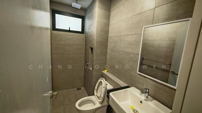 Kediaman Servis untuk Dijual di The Pano - Chang Hoong Wen - Bathroom - PropertyGuru.com.my