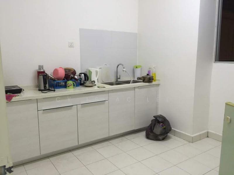 Kondominium untuk Dijual di Elit Heights @ Bayan City - Cy Issac Lee - Kitchen - PropertyGuru.com.my