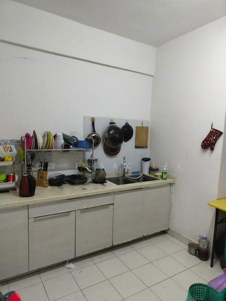 Kondominium untuk Dijual di Elit Heights @ Bayan City - Cy Issac Lee - Kitchen - PropertyGuru.com.my