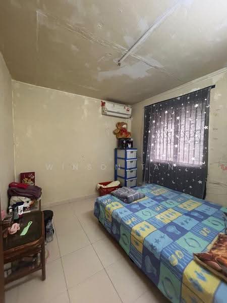 Flat for Sale at Flat Taman Ungku Tun Aminah - Winson Tan - Bedroom - PropertyGuru.com.my